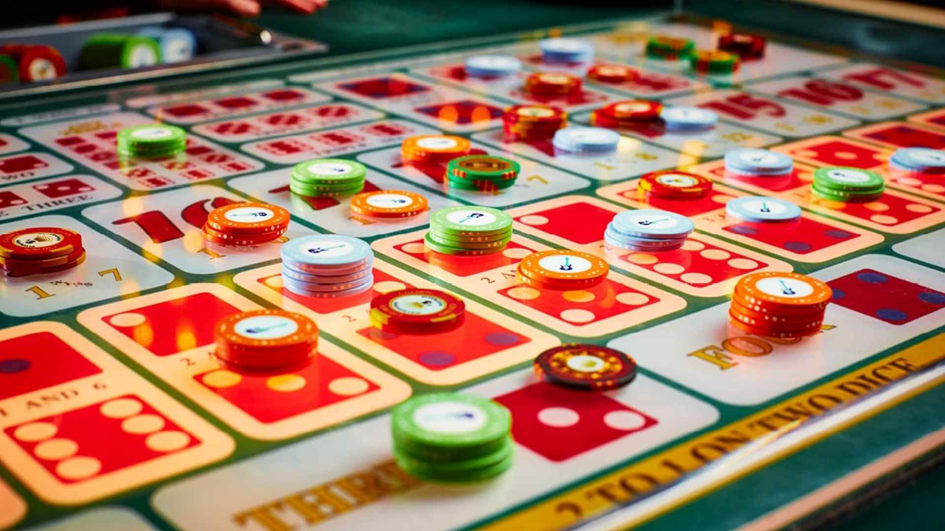 How Card Dealing Became Part Of The Entertainment